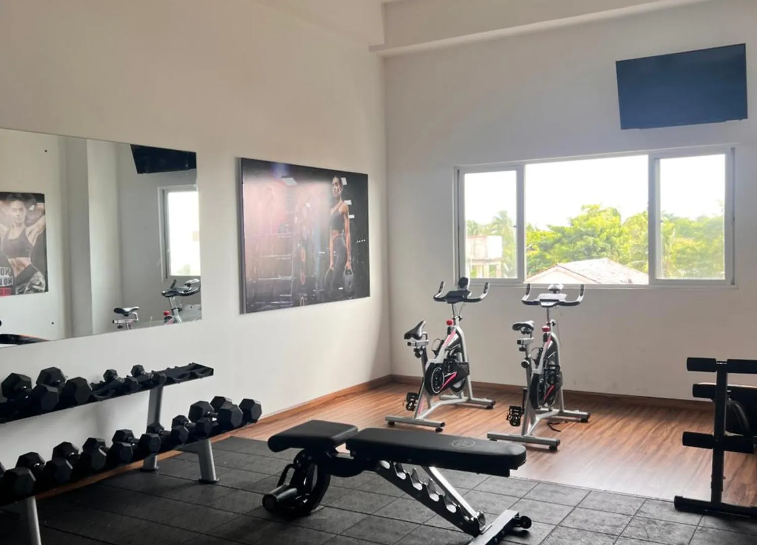 Ocean Breeze Negombo- Tidesend Luxury Beach Apartments  Negombo