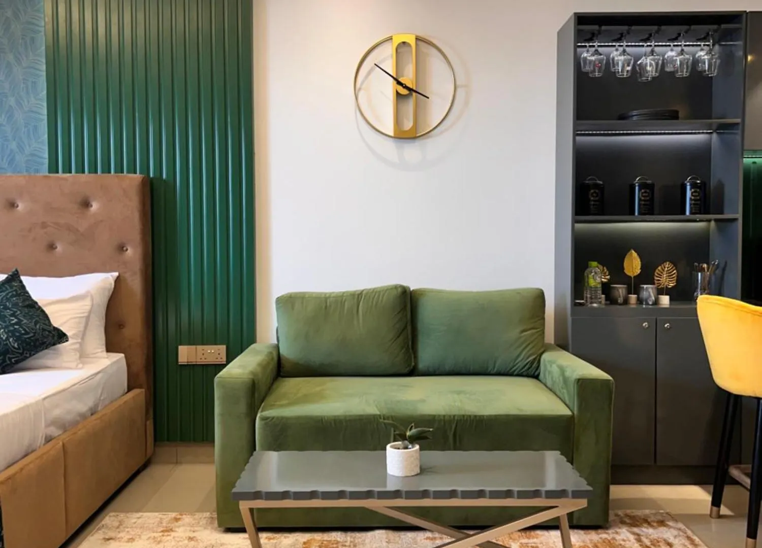 Ocean Breeze Negombo- Tidesend Luxury Beach Apartments Negombo