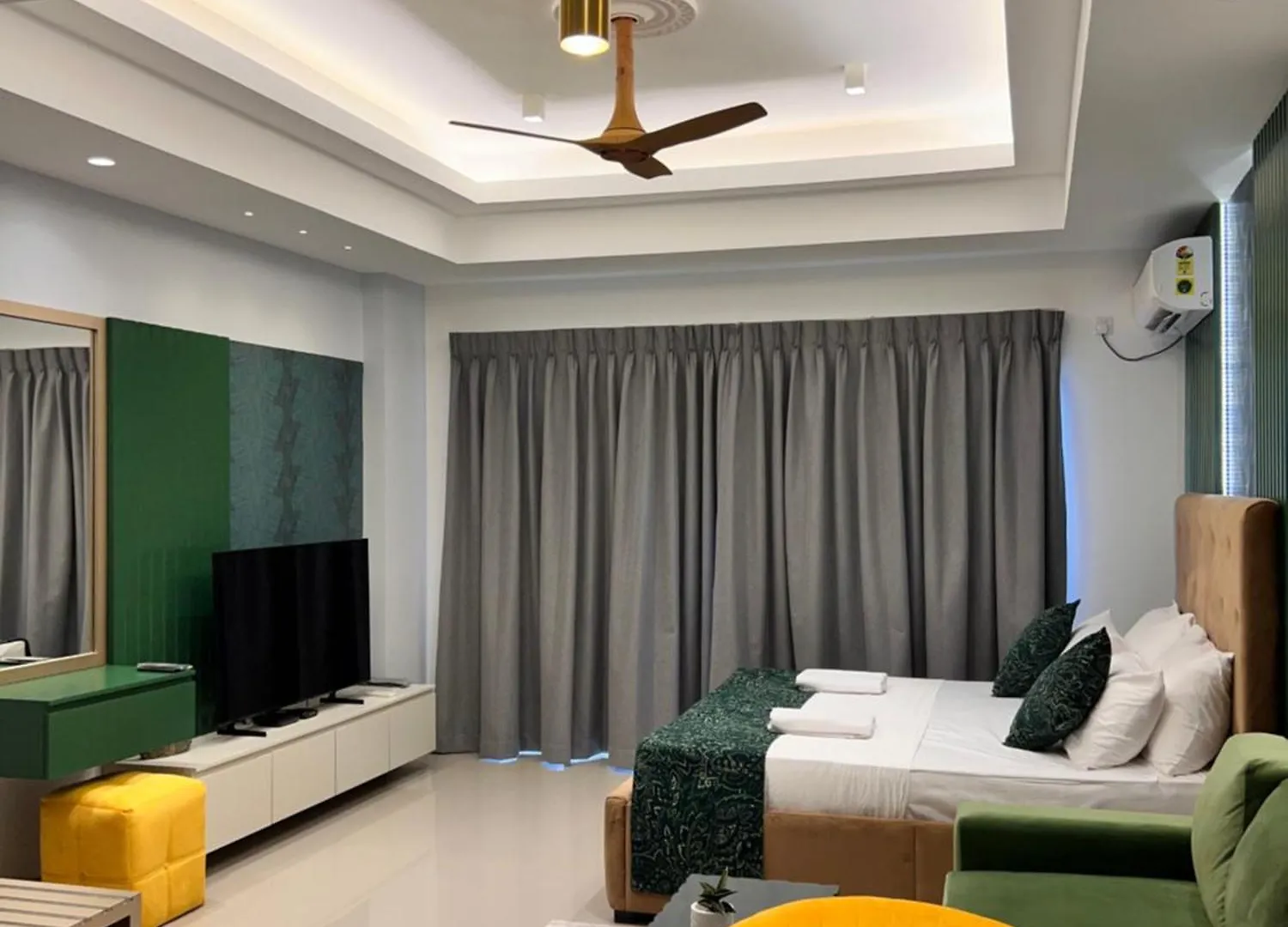 Ocean Breeze Negombo- Tidesend Luxury Beach Apartments