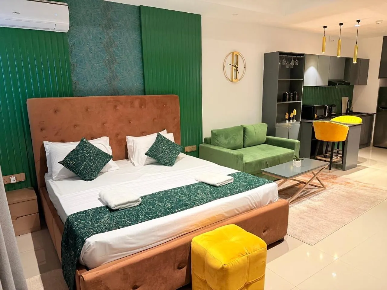 Ocean Breeze Negombo- Tidesend Luxury Beach Apartments 0*, Negombo Sri Lanka