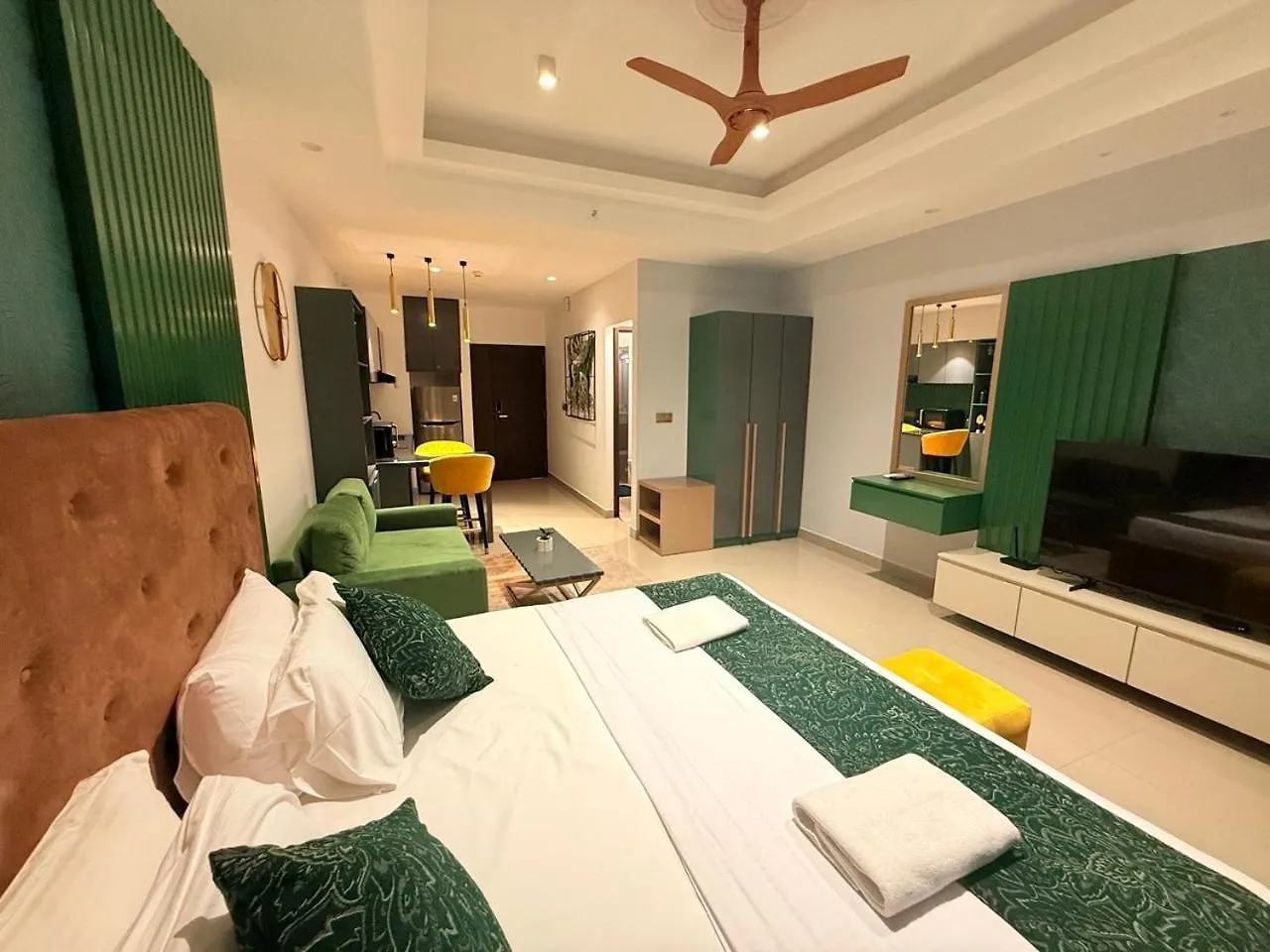 Ocean Breeze Negombo- Tidesend Luxury Beach Apartments  Negombo