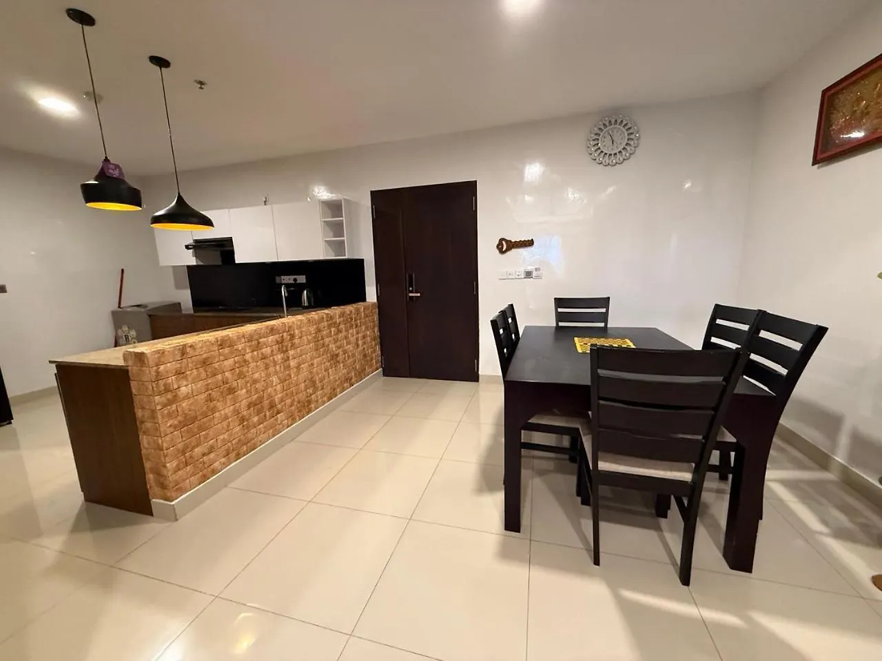 Ocean Breeze Negombo- Tidesend Luxury Beach Apartments  Negombo