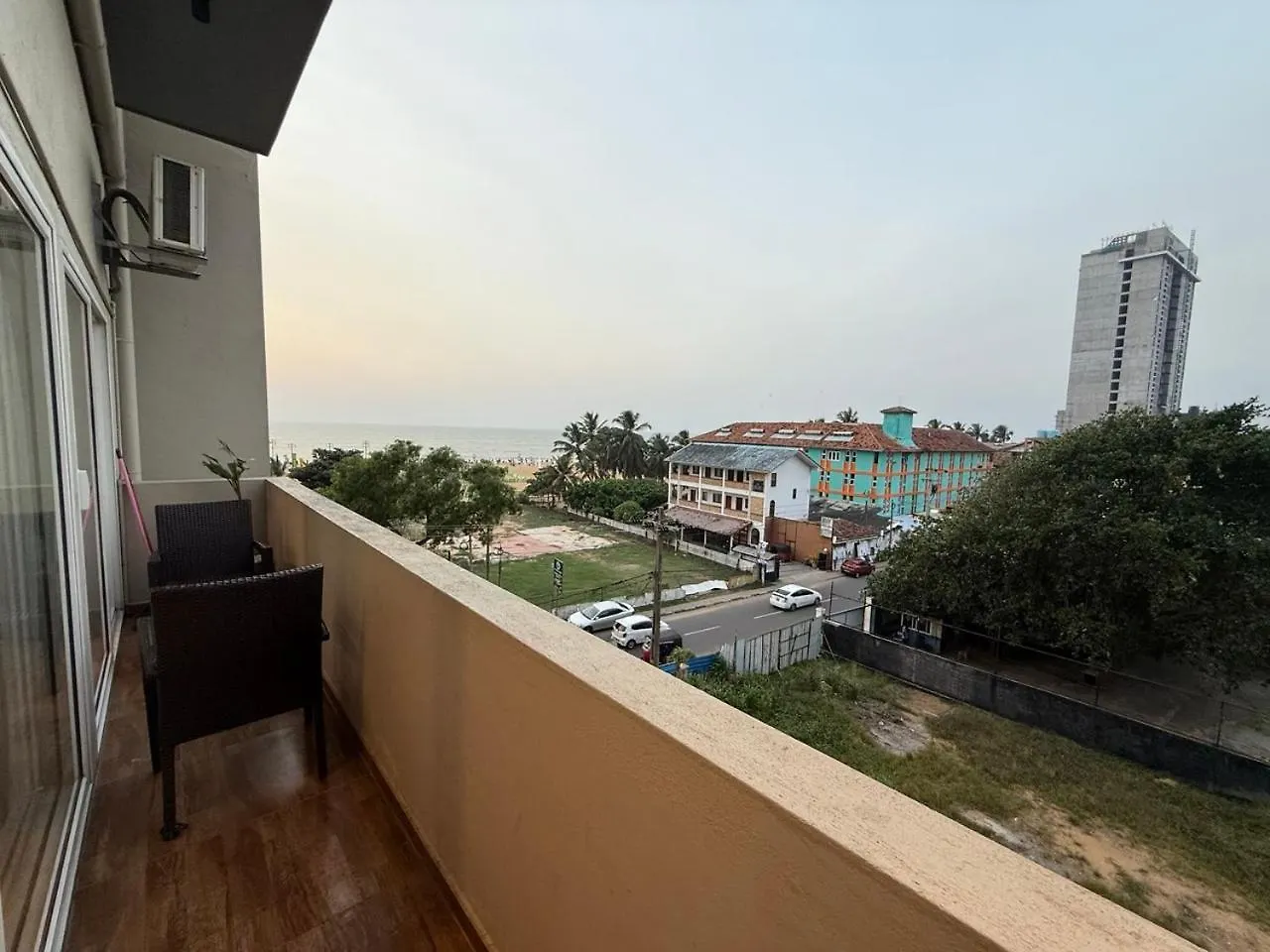 Ocean Breeze Negombo- Tidesend Luxury Beach Apartments