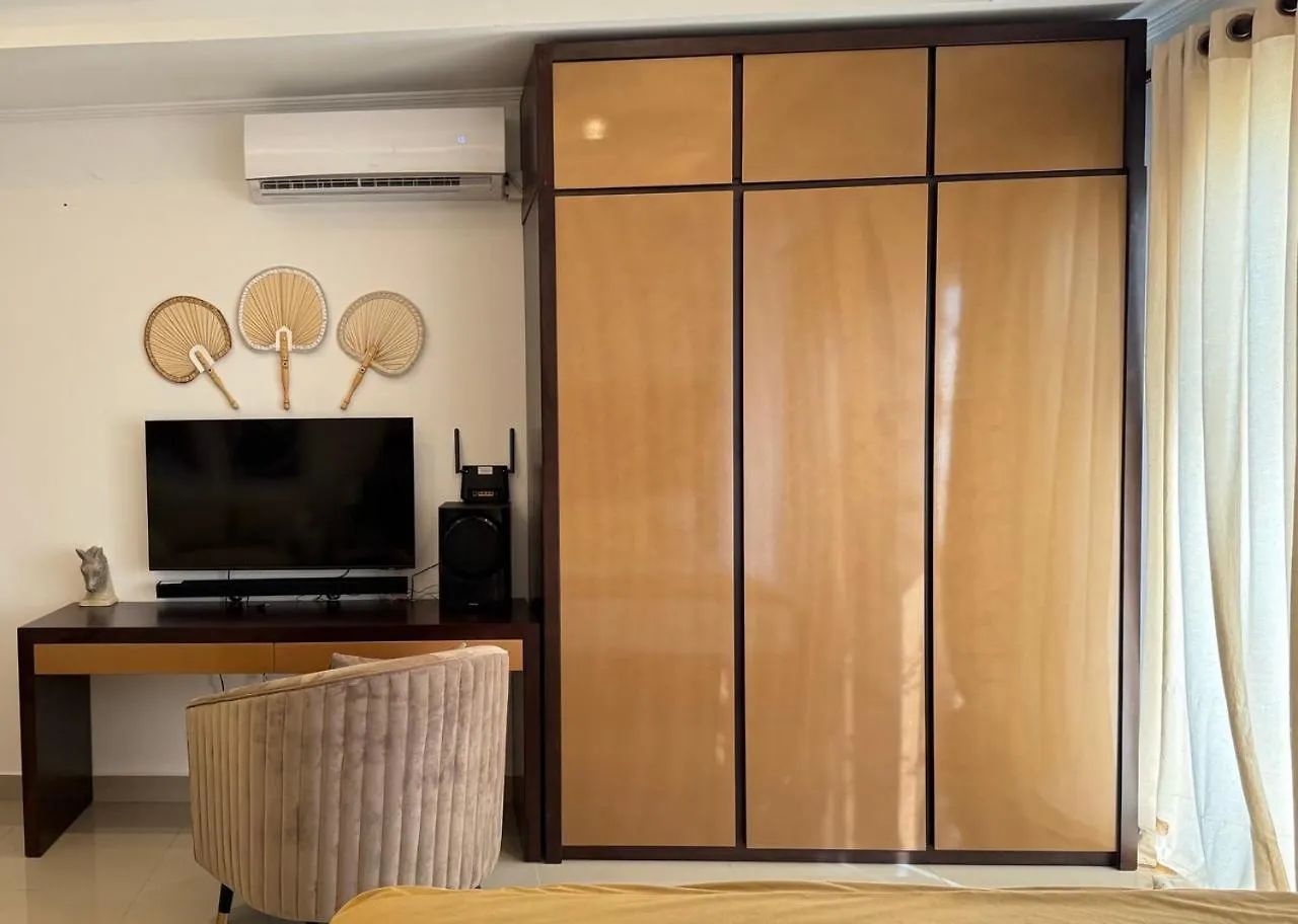 Ocean Breeze Negombo- Tidesend Luxury Beach Apartments 0*, Negombo