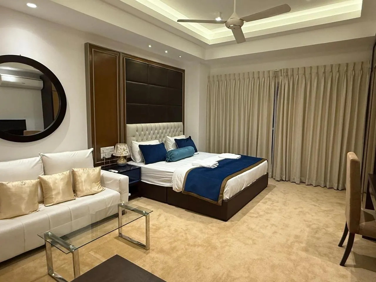 Ocean Breeze Negombo- Tidesend Luxury Beach Apartments