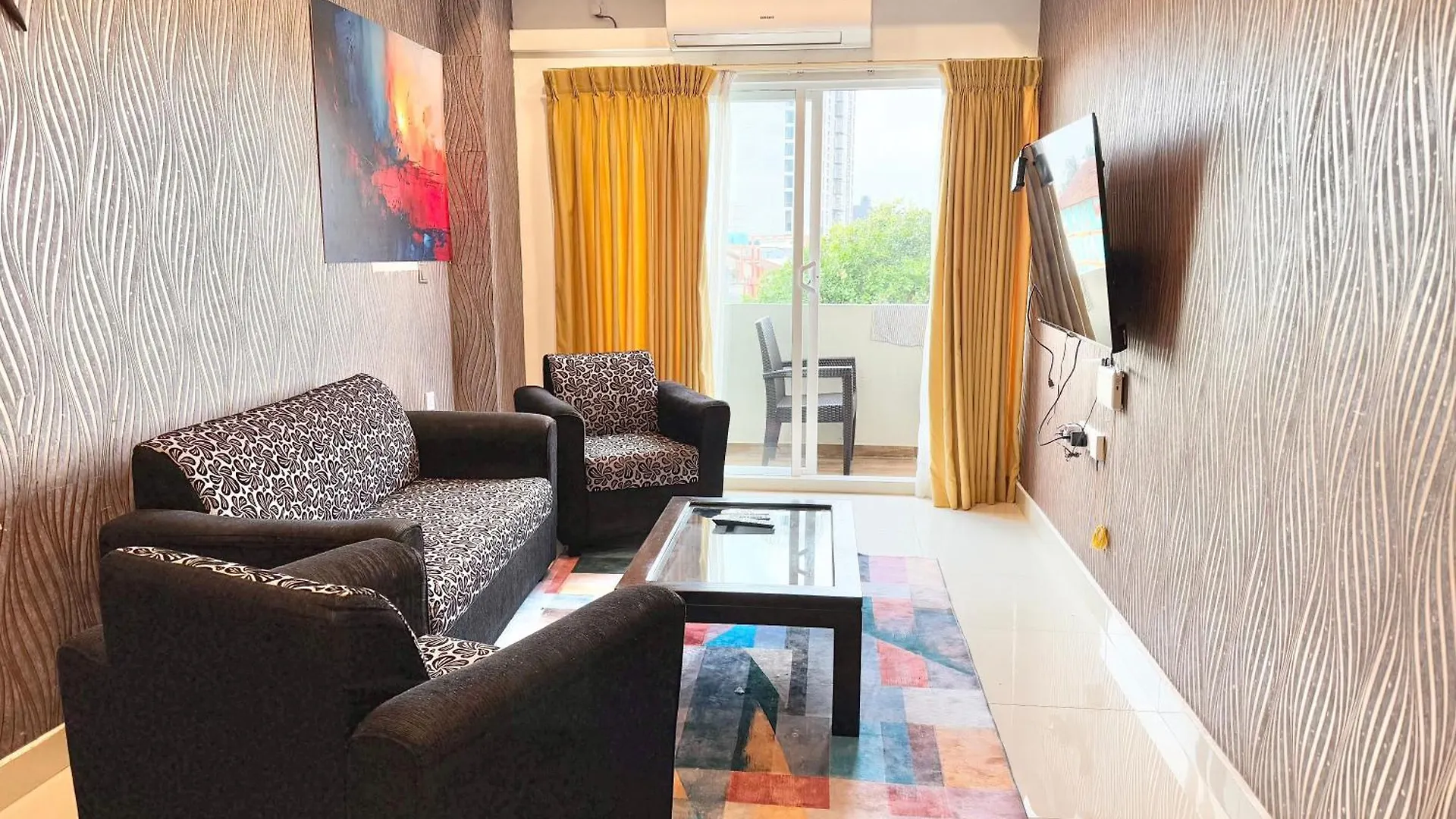 Ocean Breeze Negombo- Tidesend Luxury Beach Apartments